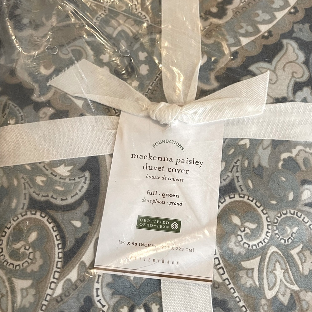 New Pottery Barn Makenna F/Q Blue Paisley Duvet Cover & 2 Standard Shams - S/3 - Picture 3 of 14